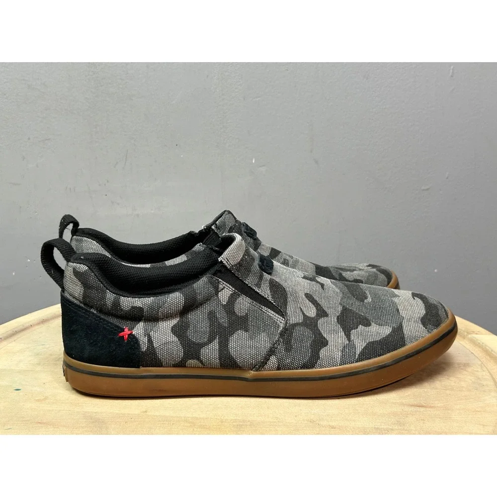 Xtratuf Deck Shoes Men 11 Gray Camo Sharkbyte Slip On 110020 HDZ Boating Fishing